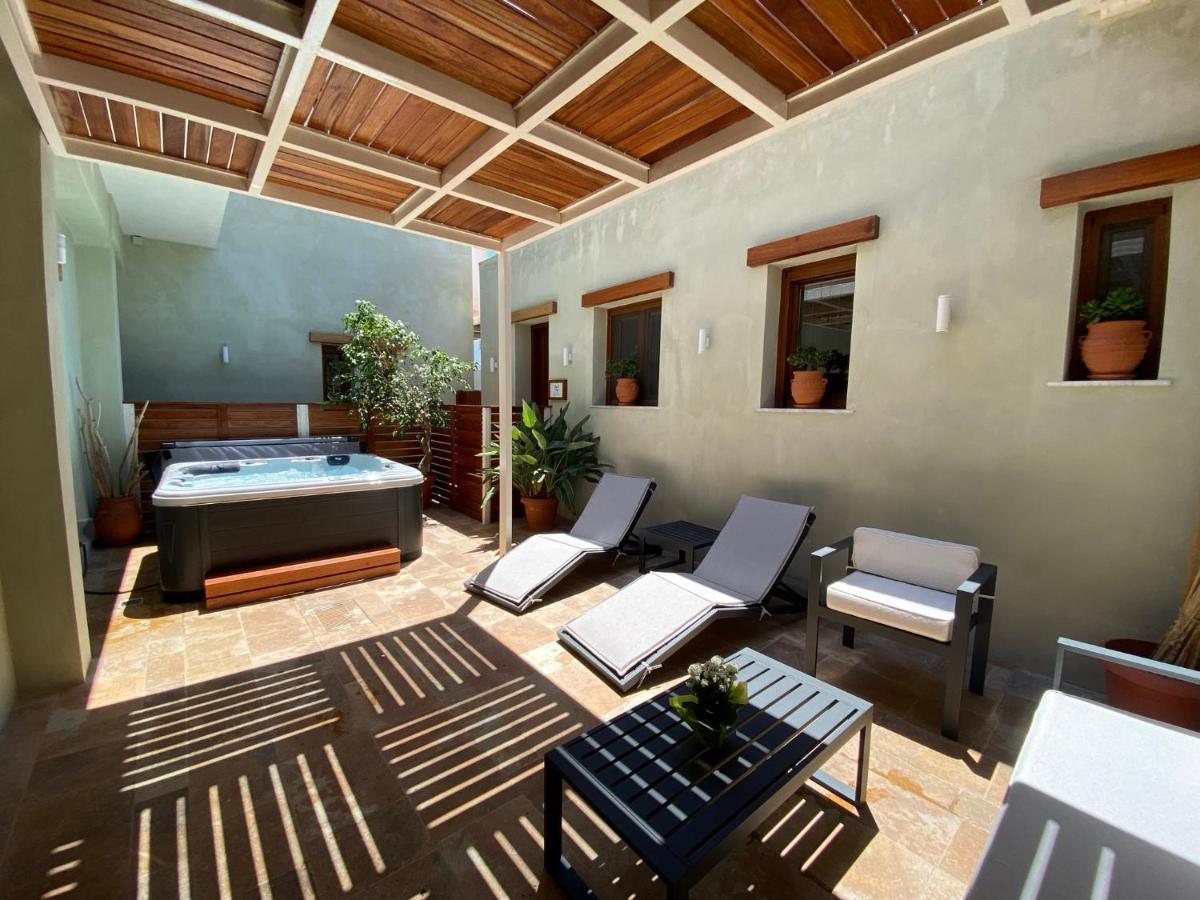 Andros 4 All Seasons Villas & Suites Ormos  Екстериор снимка