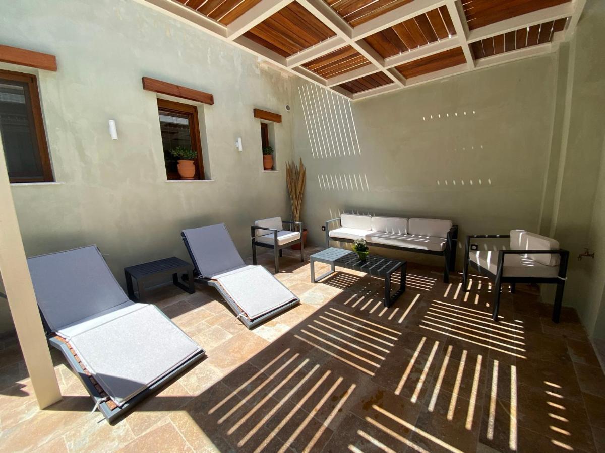 Andros 4 All Seasons Villas & Suites Ormos  Екстериор снимка