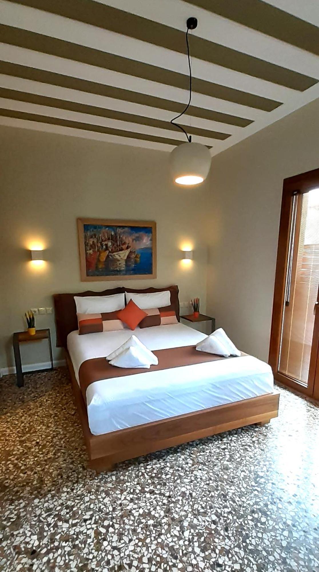 Andros 4 All Seasons Villas & Suites Ormos  Стая снимка